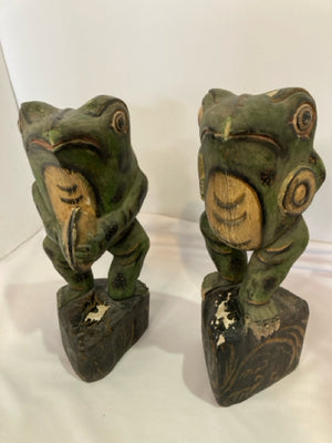 Garden Green Wood Frog Pair Statue