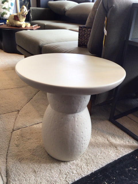 Lulu & Georgia Modern Fiberstone Round Cream Table 94LT8UWZ