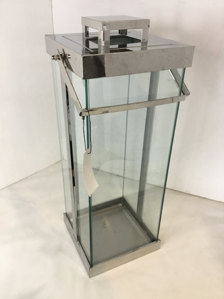 Silver Metal/Glass Lantern
