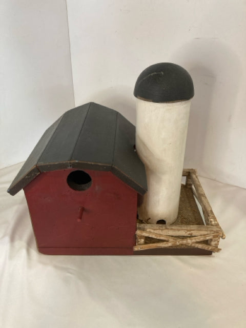 Red/Black Wood Barn Bird House