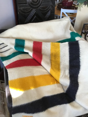 Hudson Bay Queen White/Multi Wool AS IS Blanket