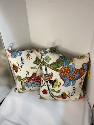 Newport White/Multi Floral Pillow Set