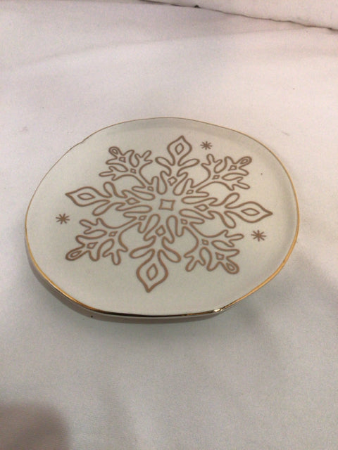 Oakland Nursery Plate White/Silver Holiday Item