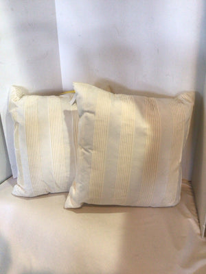 Cream Pleated Pillow Set