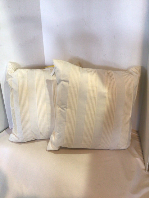 Cream Pleated Pillow Set