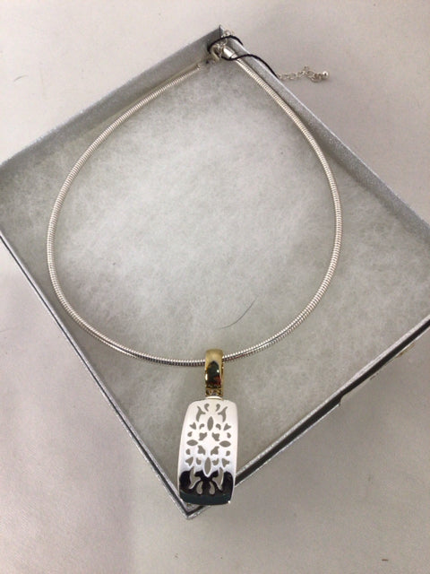 Premier Designs Metal Silver Necklace