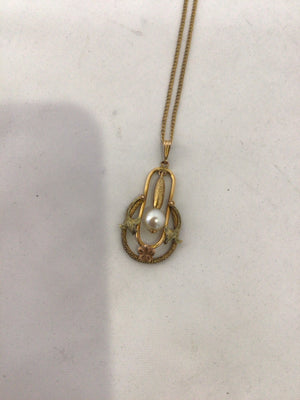 Gold Pearl Necklace