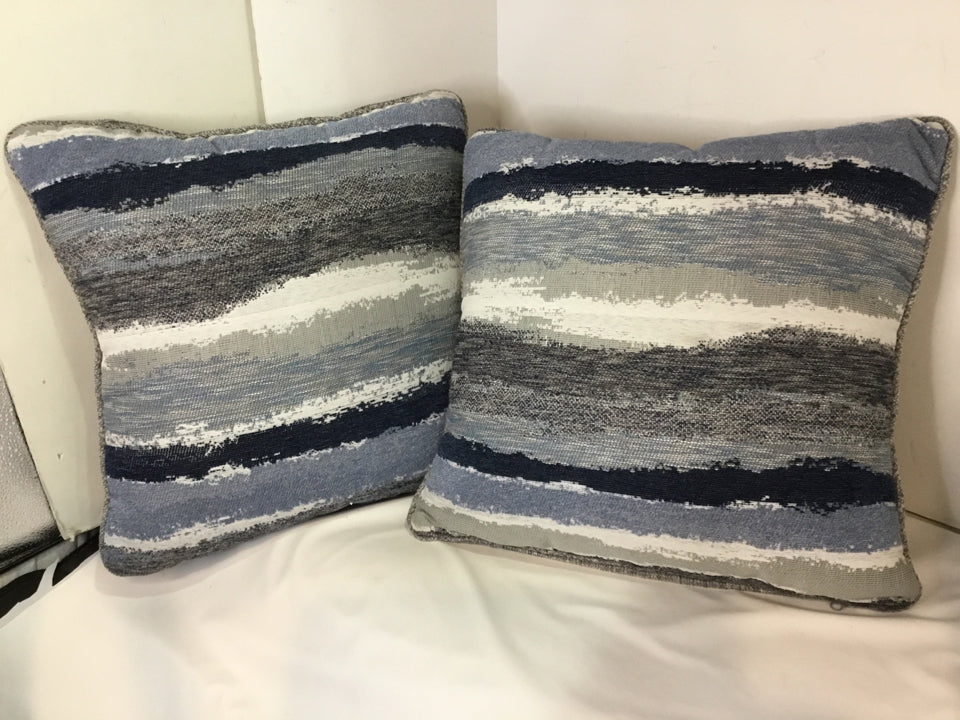 Blue/Gray Polyester Pillow Set