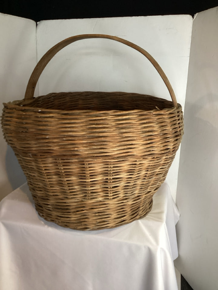 Rustic Brown Wicker Basket