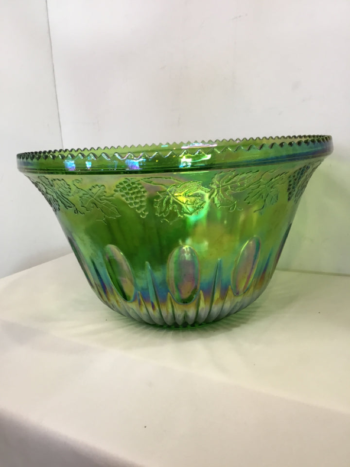 Vintage Punch Green Glass Grapes Bowl