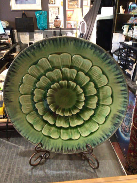 2 Piece Green/Black Ceramic Floral Plate