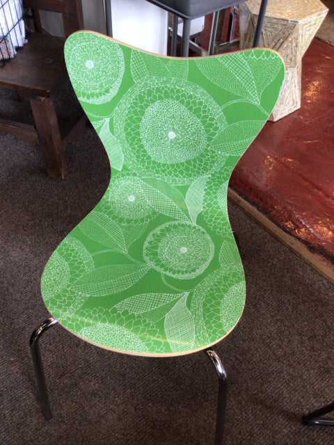 Armless Green/White Chair