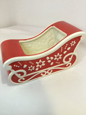 Red/white Ceramic Sleigh Holiday Item