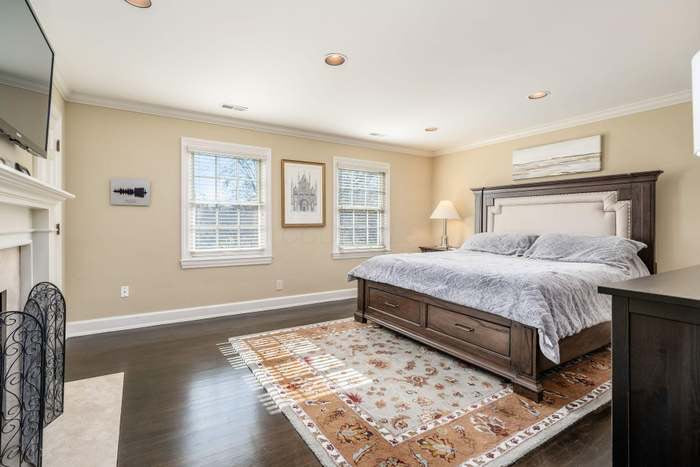 King W/Storage w/Nightstand Greige Bedroom Set
