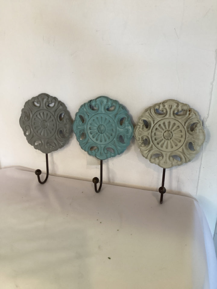Rustic Metal Cream/Blue Wall Hook
