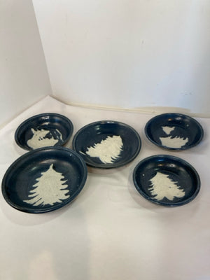 Set of 5 Blue/White Pottery Bowl Tree Holiday Item