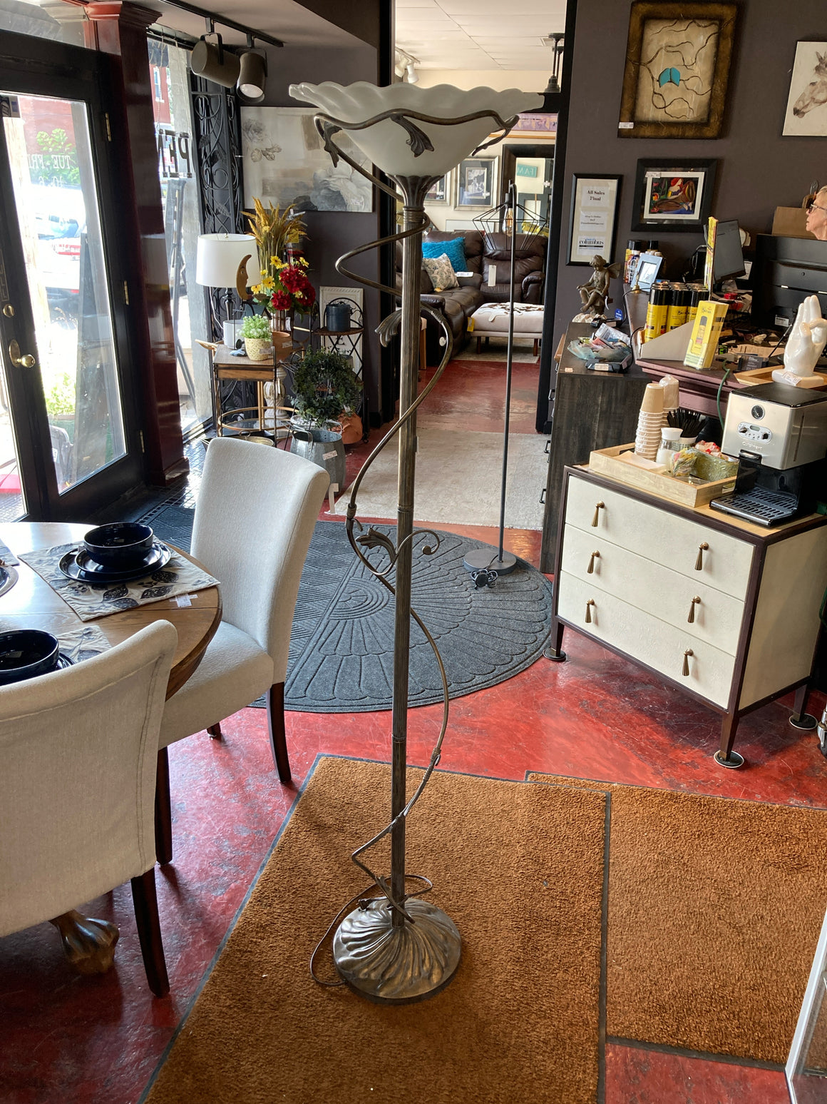 Up Light Bronze Metal Ivy Lamp