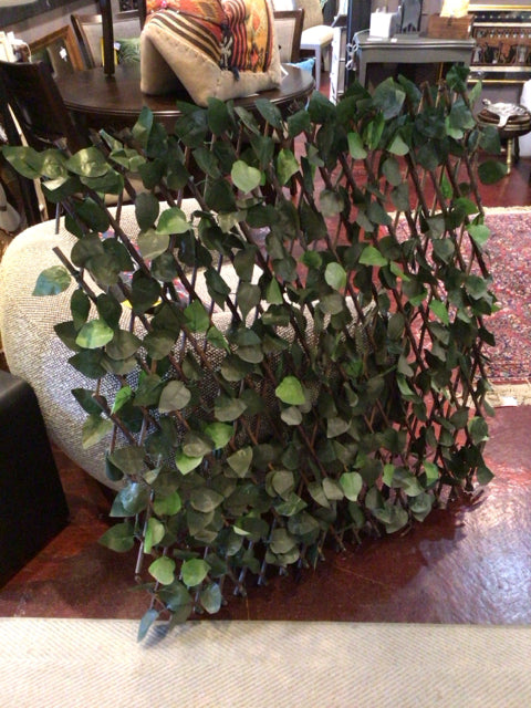 Outdoor/Outside Green/Brown Twig Adjustable Garden Access.