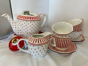 Dish Red/white Ceramic Tea Pot and Cups 12 piece set Holiday Item