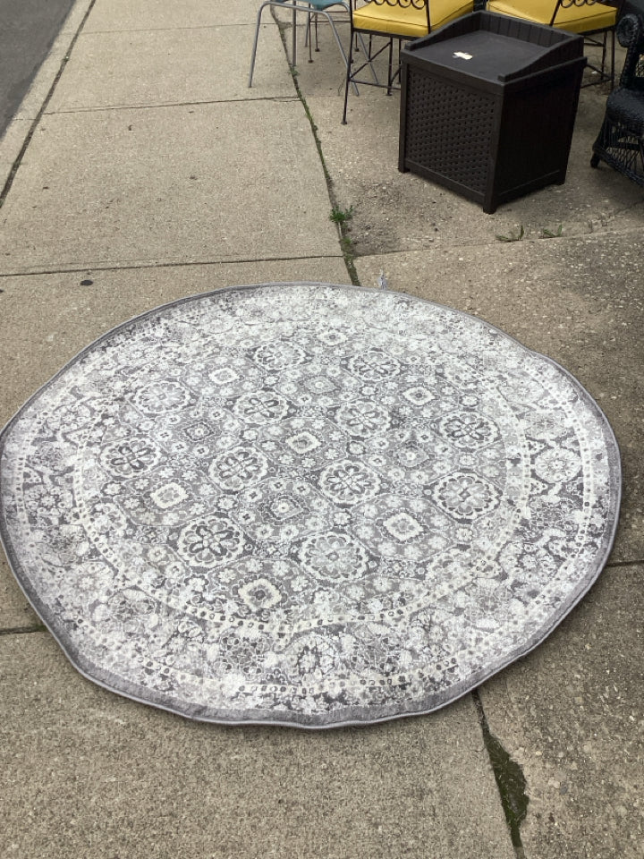 Allen + Roth Round Polyester Gray/White Rug