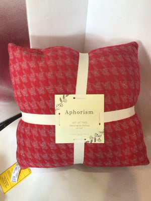 Aphorism Pair Red Houndstooth Pillow Set