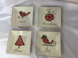 222 Fifth Plate set White/Red Ceramic Christmas Set of 4 Holiday Item