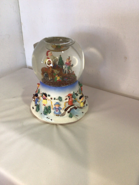 Snow Globe Multi-Color Santa Music Box Holiday Item