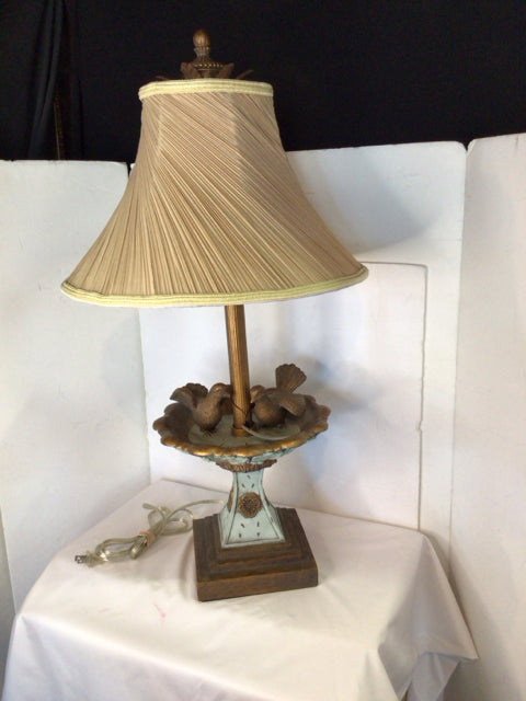 Bronze Bird Bath Birds Lamp