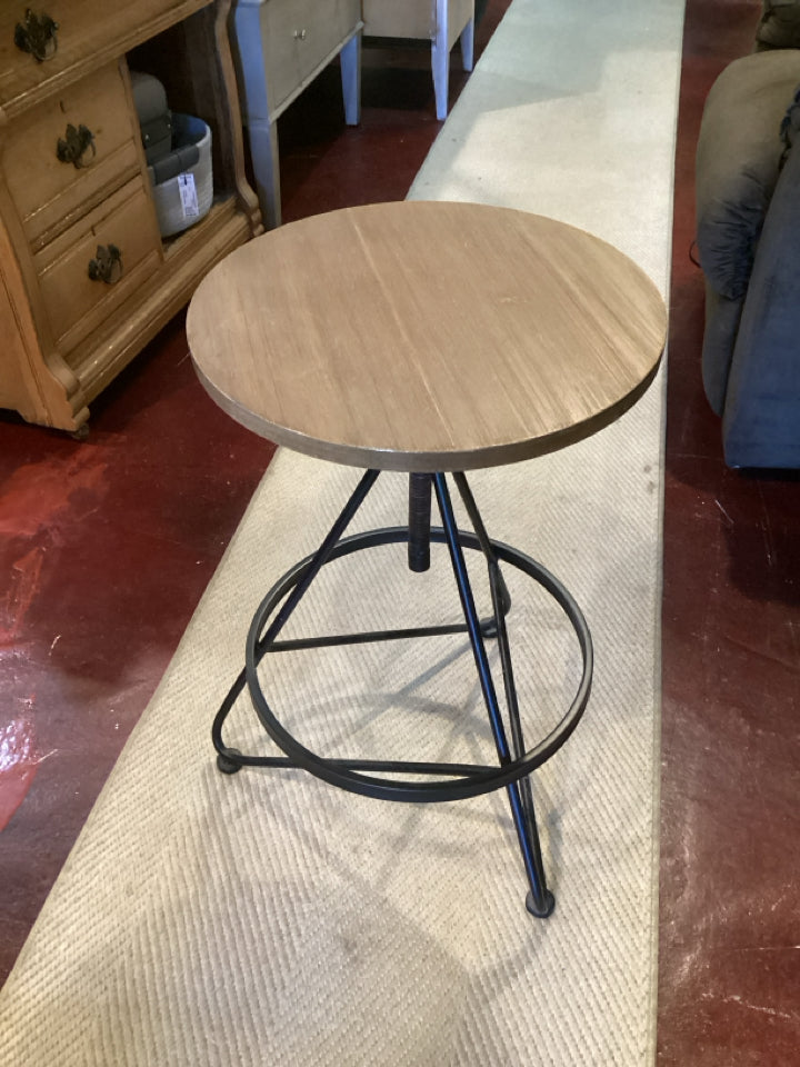 Industrial Wood/Metal Adjustable Tan/Black Barstool/Bar Stool