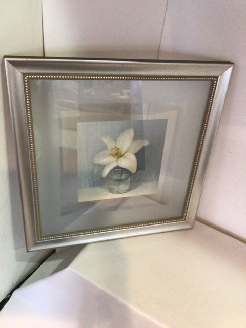 Blue/White Flower Framed Art