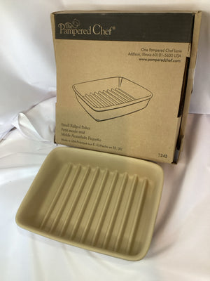 Pampered Chef Beige Stoneware Baking Dish