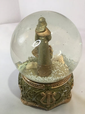 Snow Globe Gold Glass Mary & Joseph Music Holiday Item