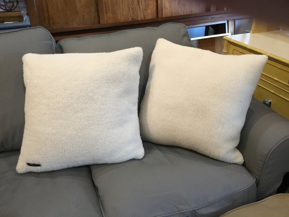 Magaschoni Home Down White Polyester Pillow Set