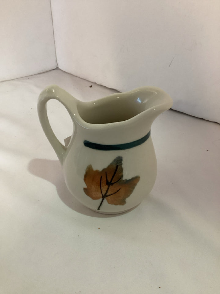 Hartstone Cream/Green Leaf Pitcher
