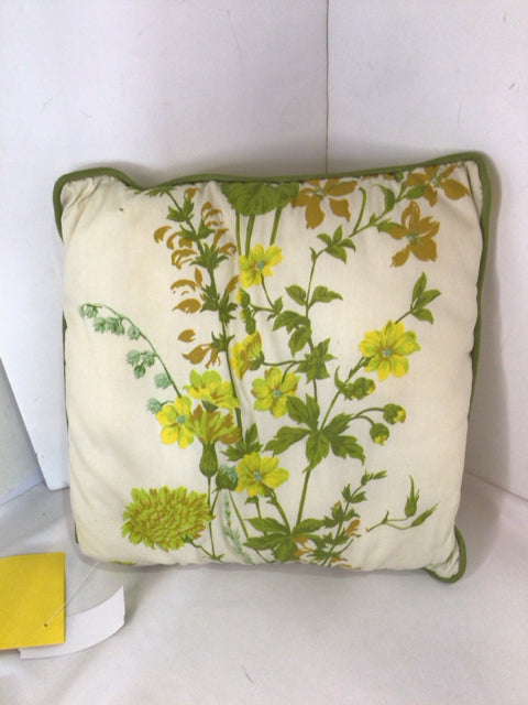 Retro White/Yellow Floral Pillow