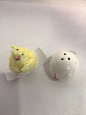 Easter White/Yellow Ceramic Egg Salt & Pepper