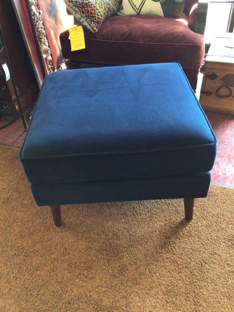 Burrow Open Leg Velvet Navy Ottoman 3LDQ4PR9