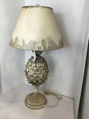Cinnabar Cream/Gray Metal Pineapple Lamp
