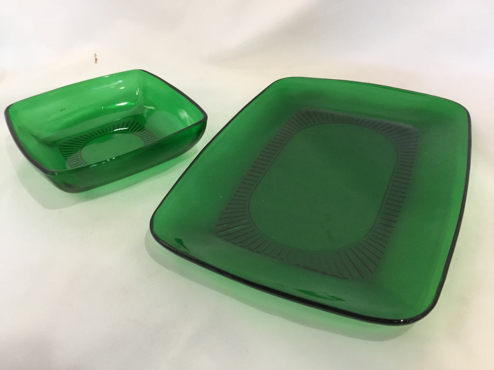 Anchor Hocking Mid-Century Green Glass Pair Plate Set