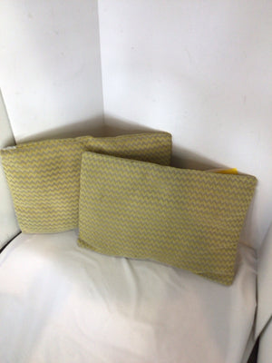 Pair Green Velvet Zig Zag Pillow Set