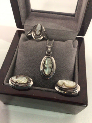 Sarah Coventry Silver Silver/White Cameo Necklace Set