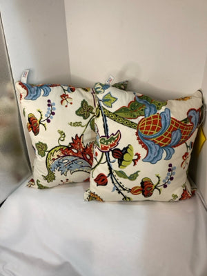 Newport White/Multi Floral Pillow Set