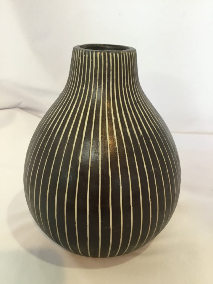 Brown/White Ceramic Stripe Vase