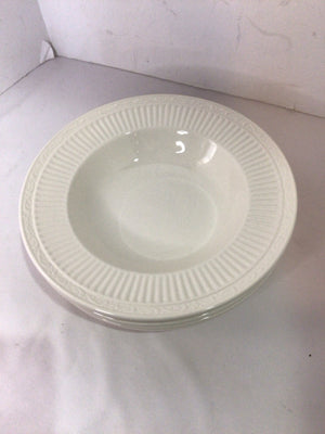 Mikasa Set of 5 Cream Stoneware Bowl Set