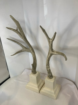 Pair Cream/Gray Resin Antlers