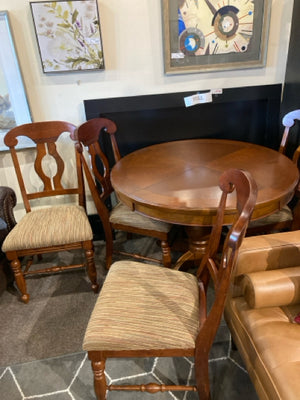 Pedestal Wood 4 Chairs Table & Chairs