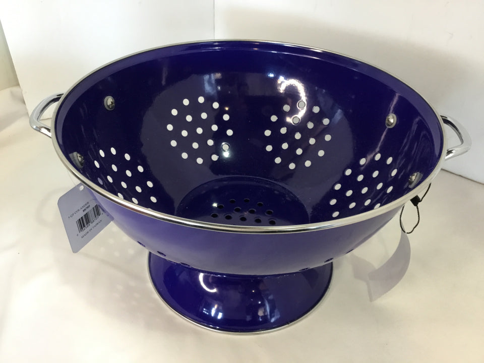 Blue/Silver Metal Colander