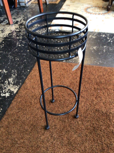 Bombay Co. Black Metal Plant Stand