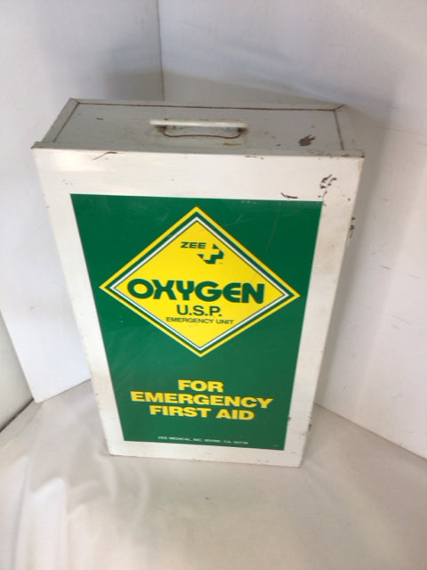 Retro Metal First Aid White/Green Decorative chest