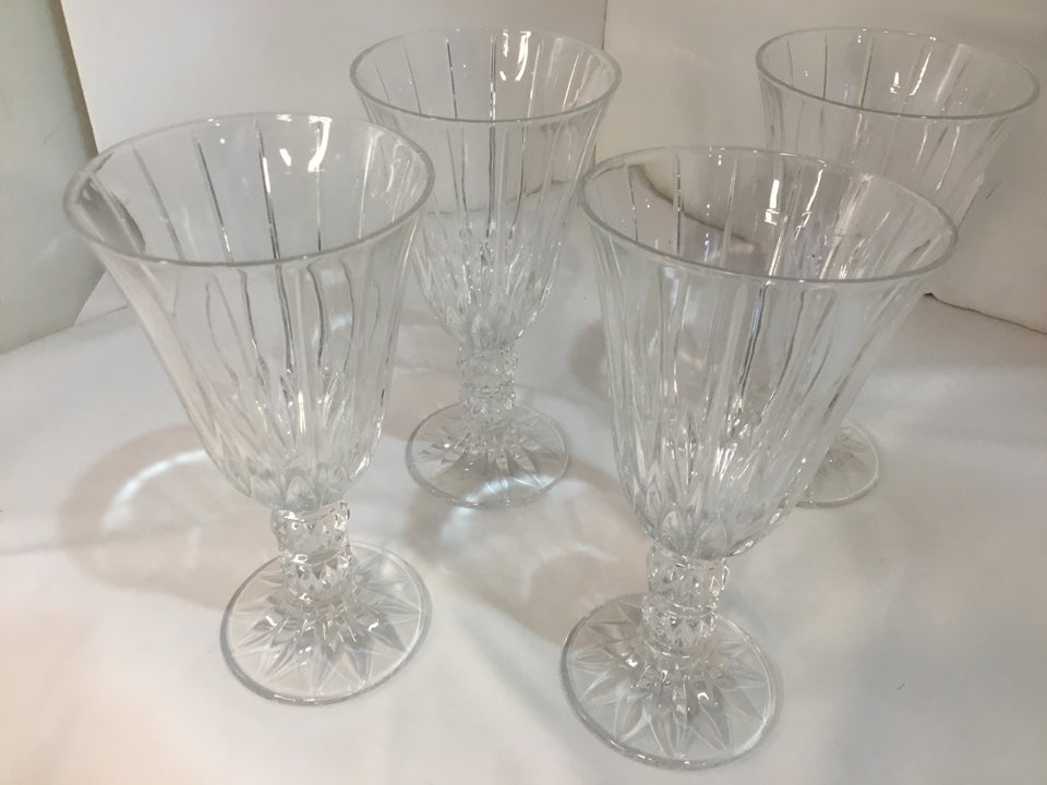 Oneida Set of 4 Clear Crystal Glasses